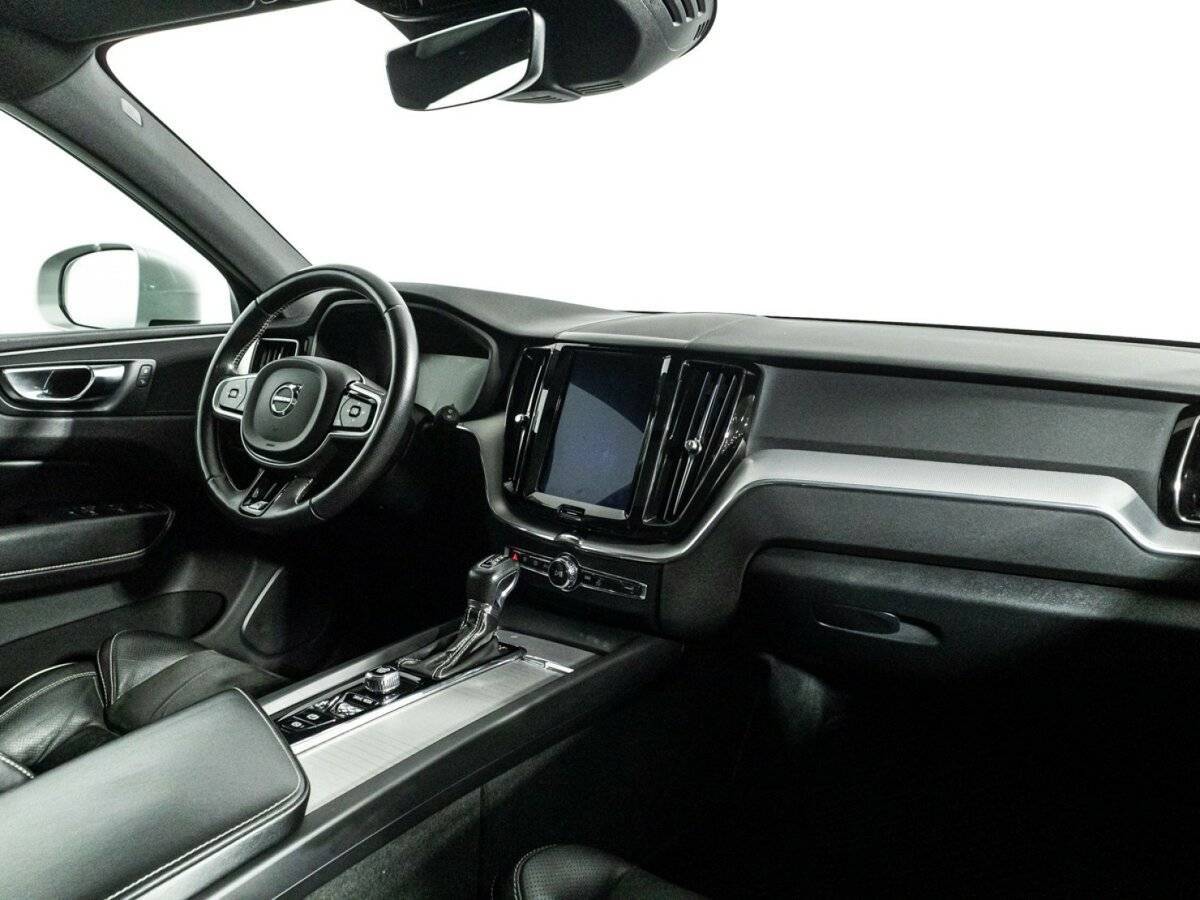 Volvo XC60 2018 года с пробегом. Фото: #8