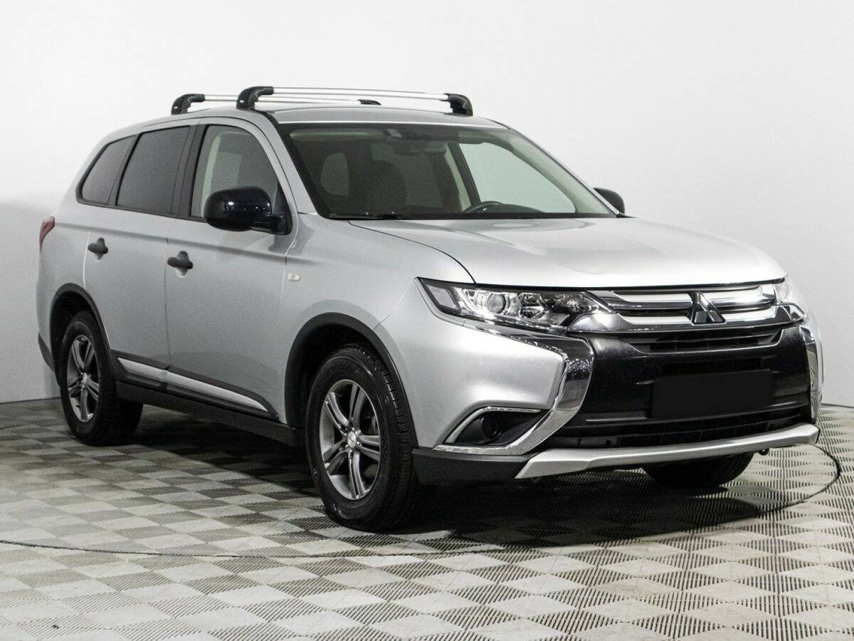 Mitsubishi Outlander 2017 года с пробегом. Фото: #2