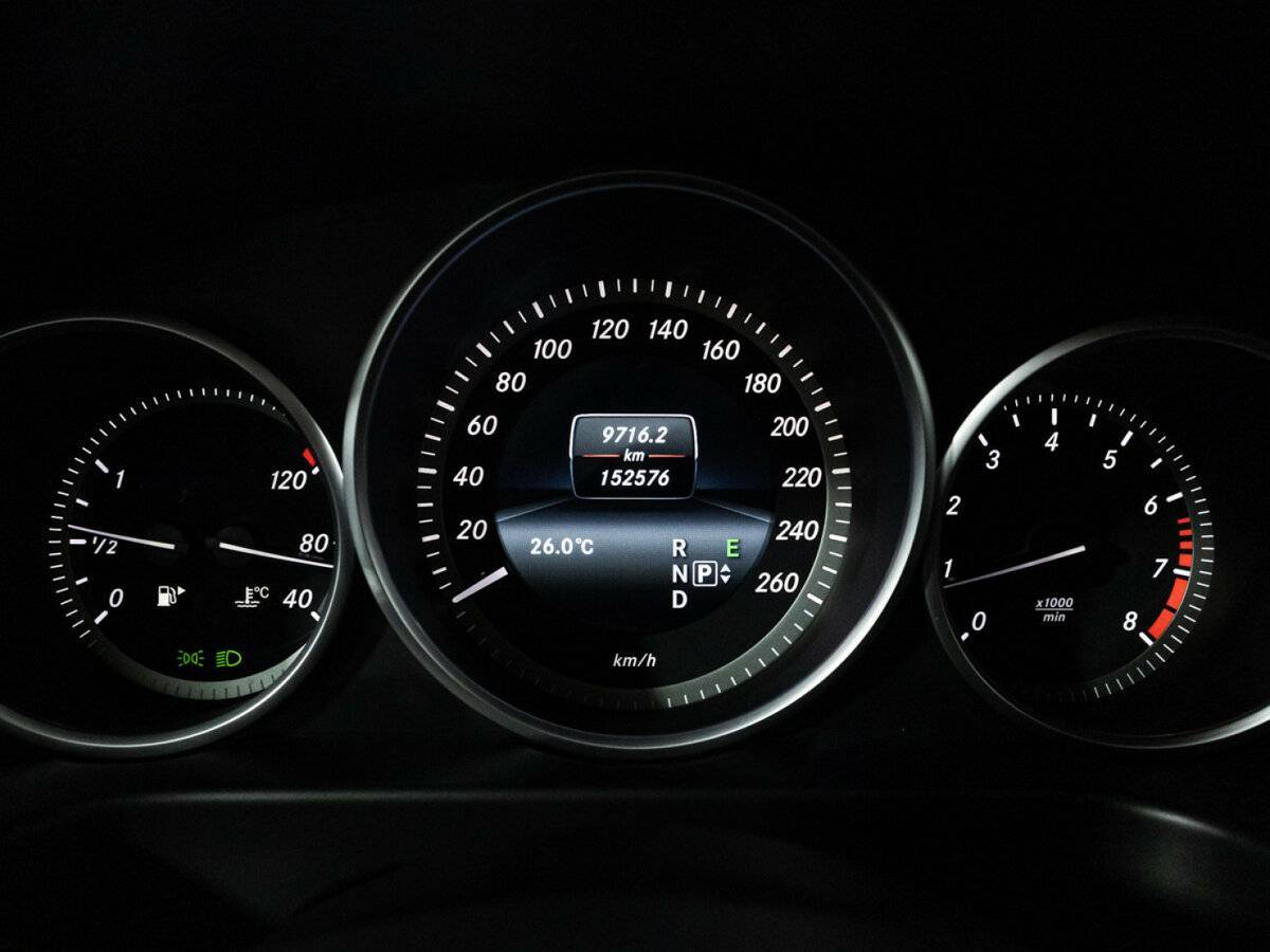 Mercedes-Benz E-Класс 2015 года с пробегом. Фото: #11