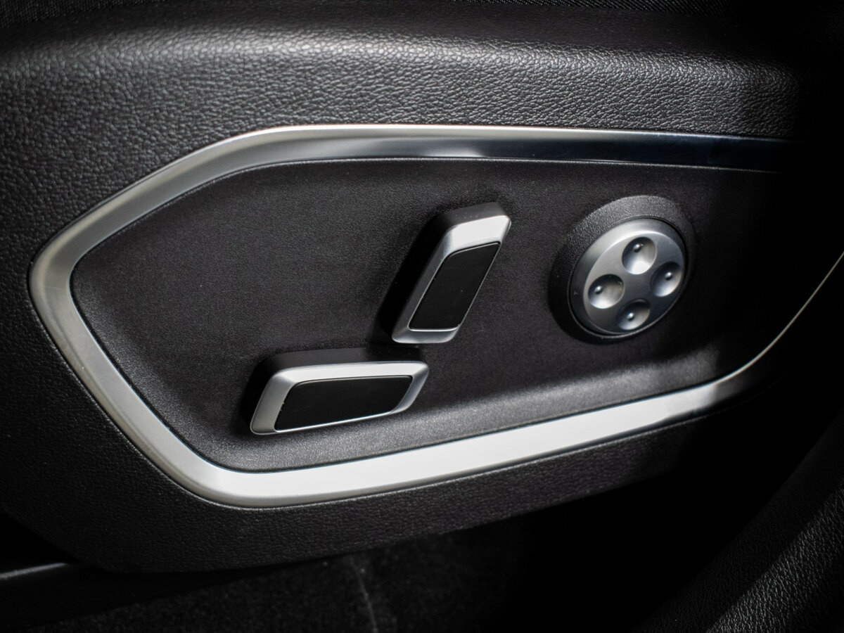 Geely Tugella 2022 года с пробегом. Фото: #18