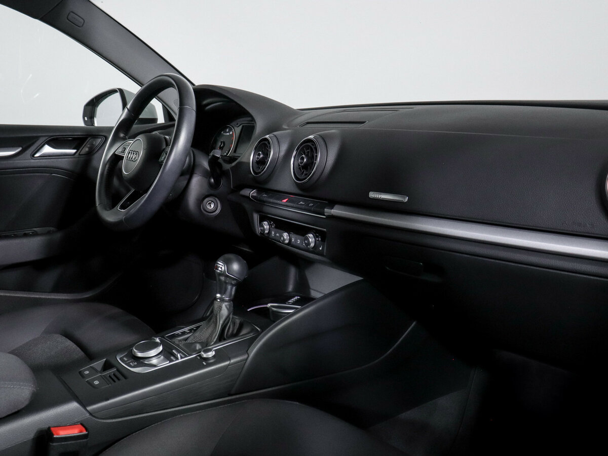 Audi A3 2018 года с пробегом. Фото: #6