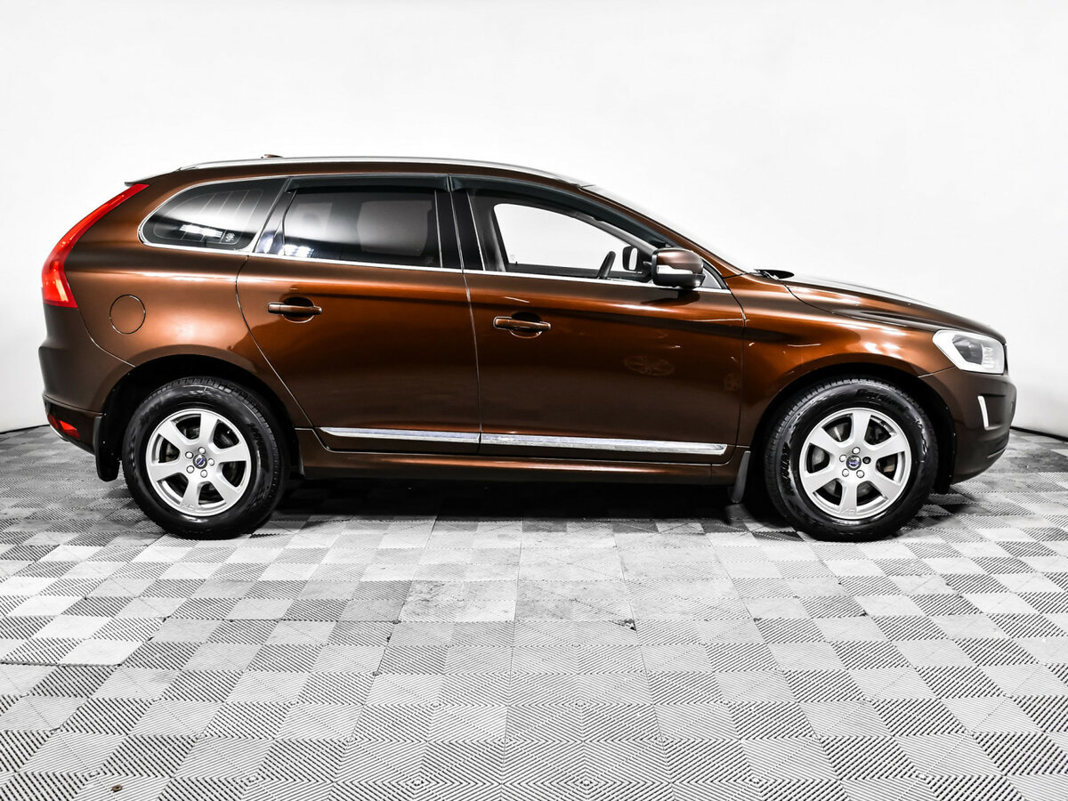 Volvo XC60 2015 года с пробегом. Фото: #3