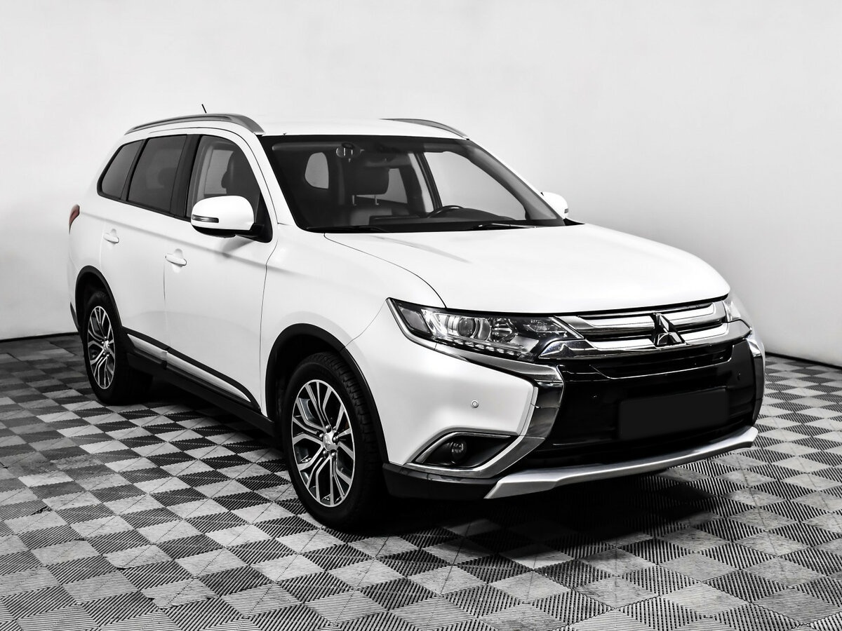 Mitsubishi Outlander 2016 года с пробегом. Фото: #2