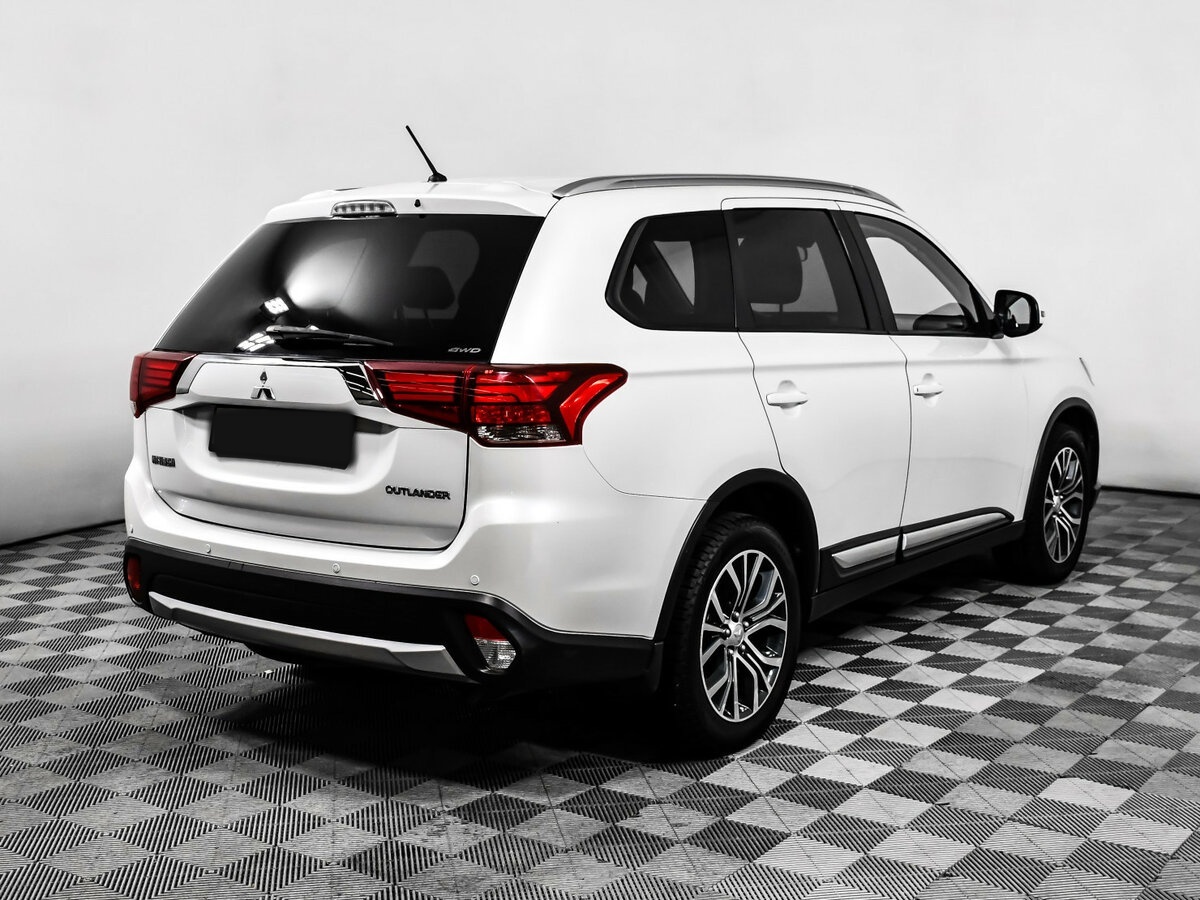 Mitsubishi Outlander 2016 года с пробегом. Фото: #4
