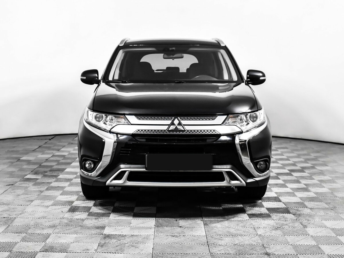 Mitsubishi Outlander 2018 года с пробегом. Фото: #1