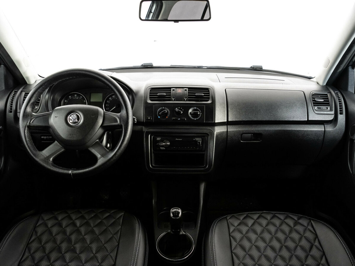 Skoda Fabia 2013 года с пробегом. Фото: #9