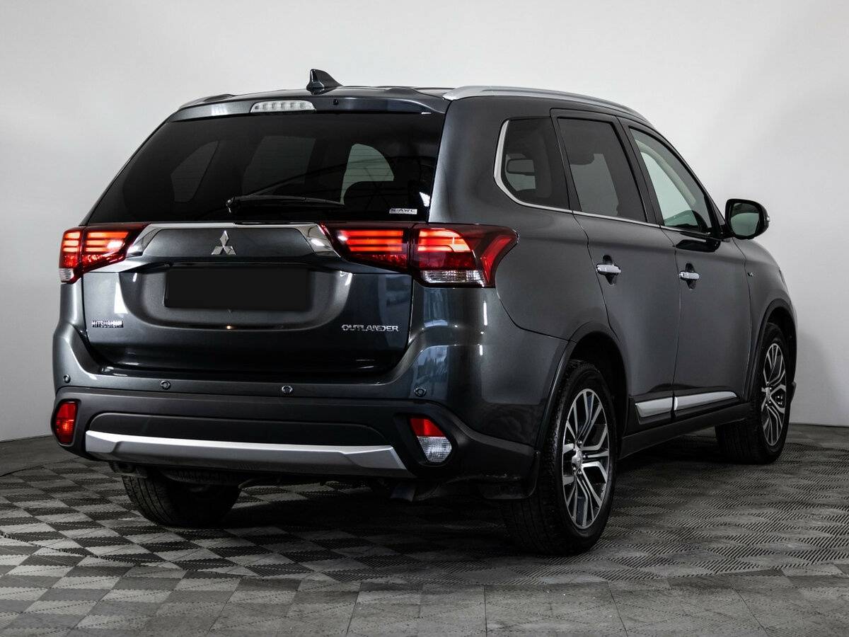 Mitsubishi Outlander 2018 года с пробегом. Фото: #3