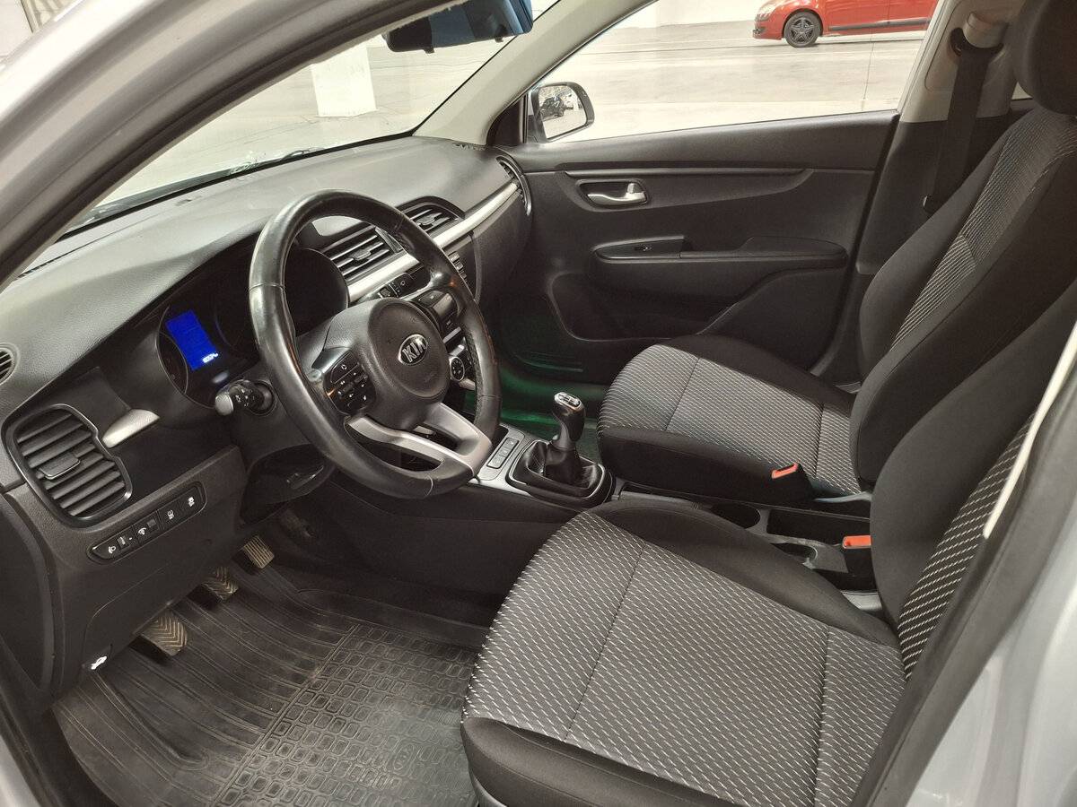Б/У Киа Рио 2017 года. Фото: #14