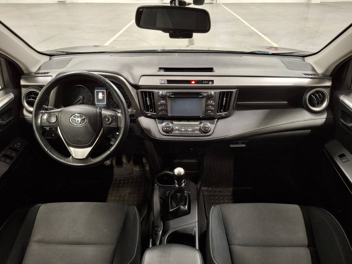 Toyota RAV4 2015 года с пробегом. Фото: #12