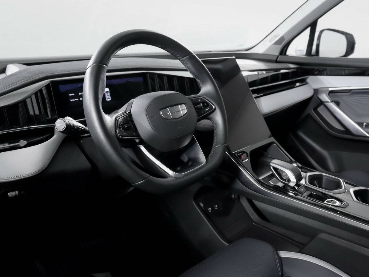 Geely Atlas 2023 года с пробегом. Фото: #12