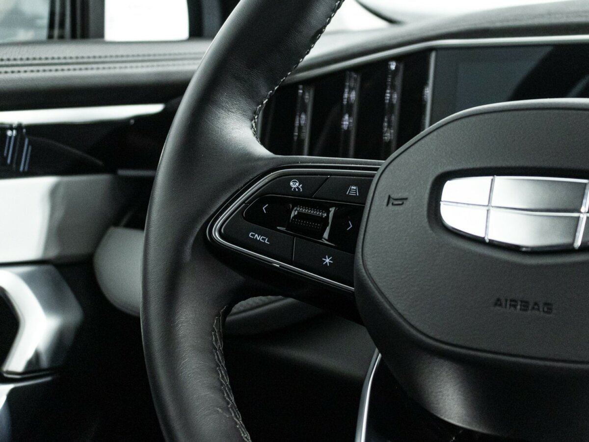 Geely Atlas 2024 года с пробегом. Фото: #20