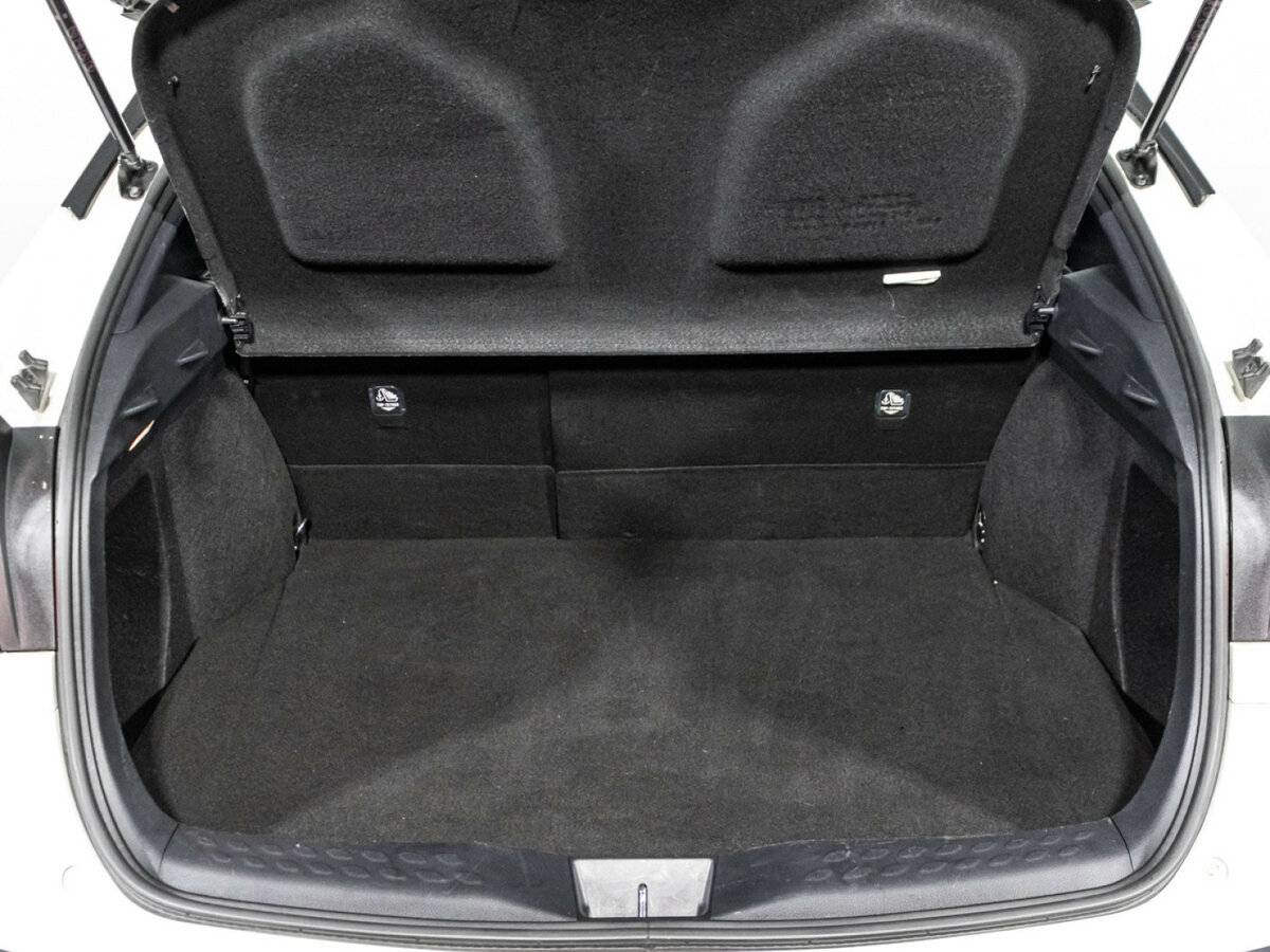 Toyota C-HR 2018 года с пробегом. Фото: #19