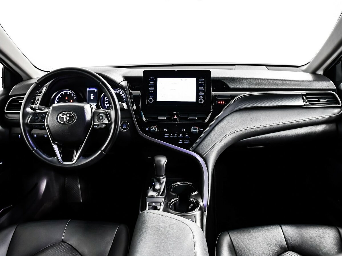 Toyota Camry 2021 года с пробегом. Фото: #9