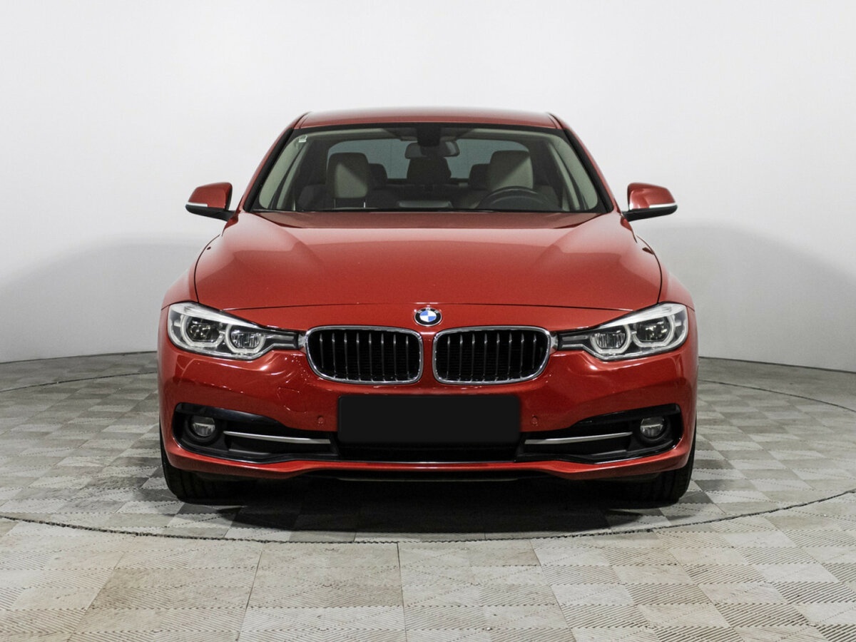 BMW 3 серии 2016 года с пробегом. Фото: #1