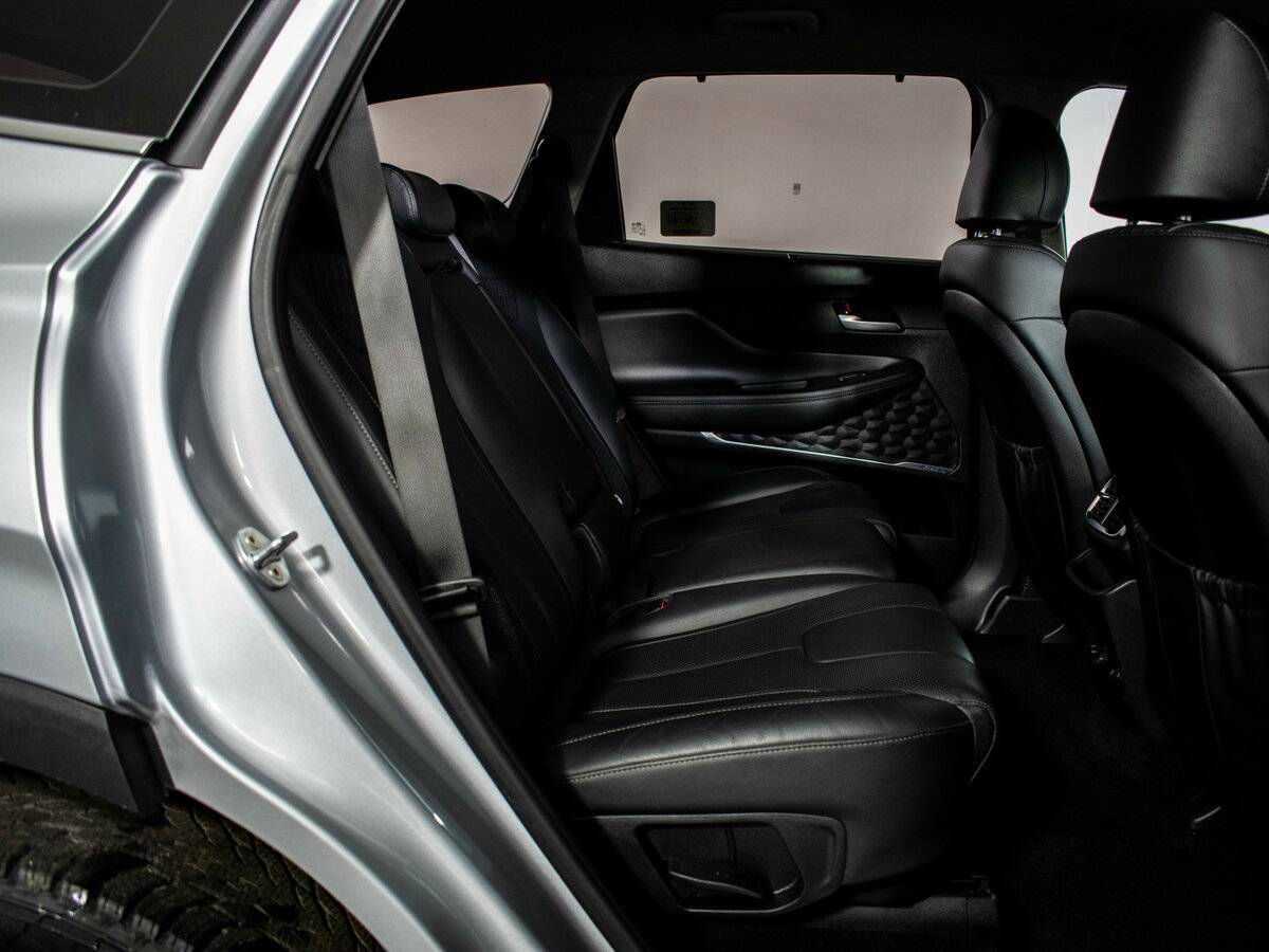 Hyundai Santa Fe 2018 года с пробегом. Фото: #9