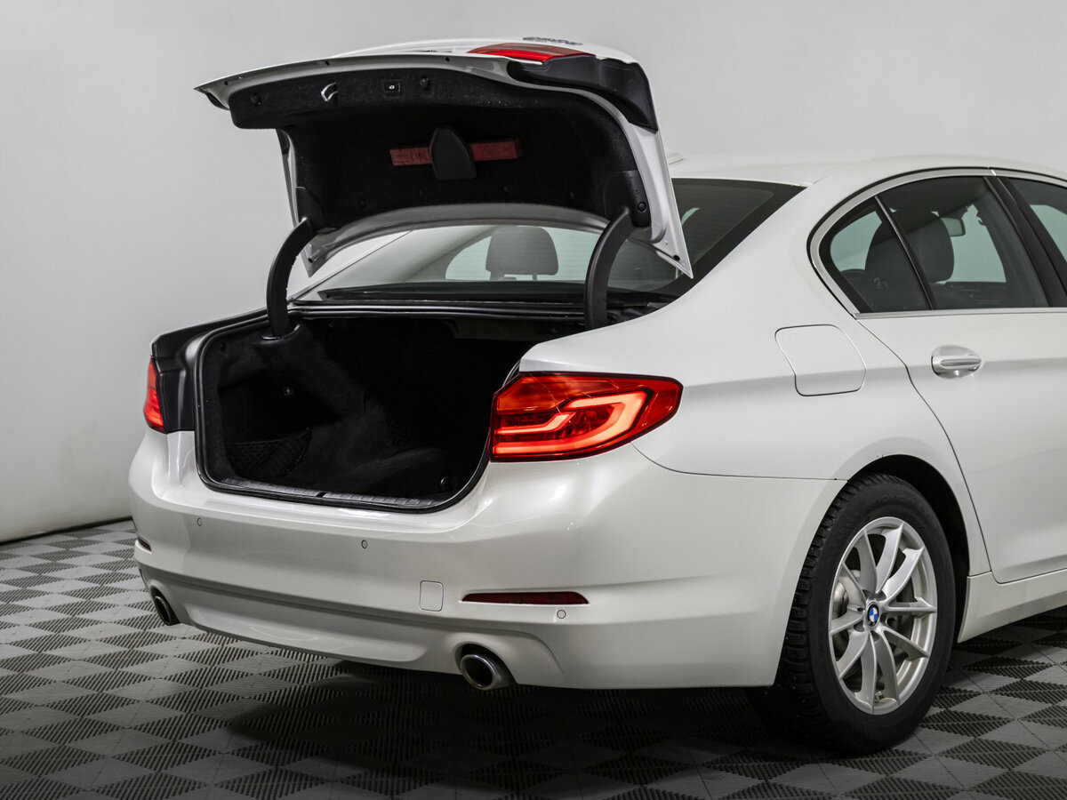 BMW 5 серии 2017 года с пробегом. Фото: #16