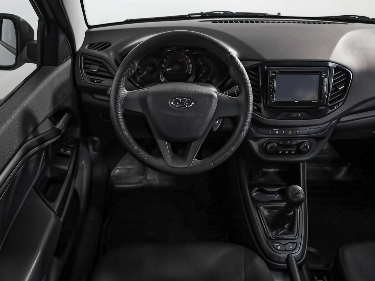 Lada (ВАЗ) Vesta 2018 года с пробегом. Фото: #8