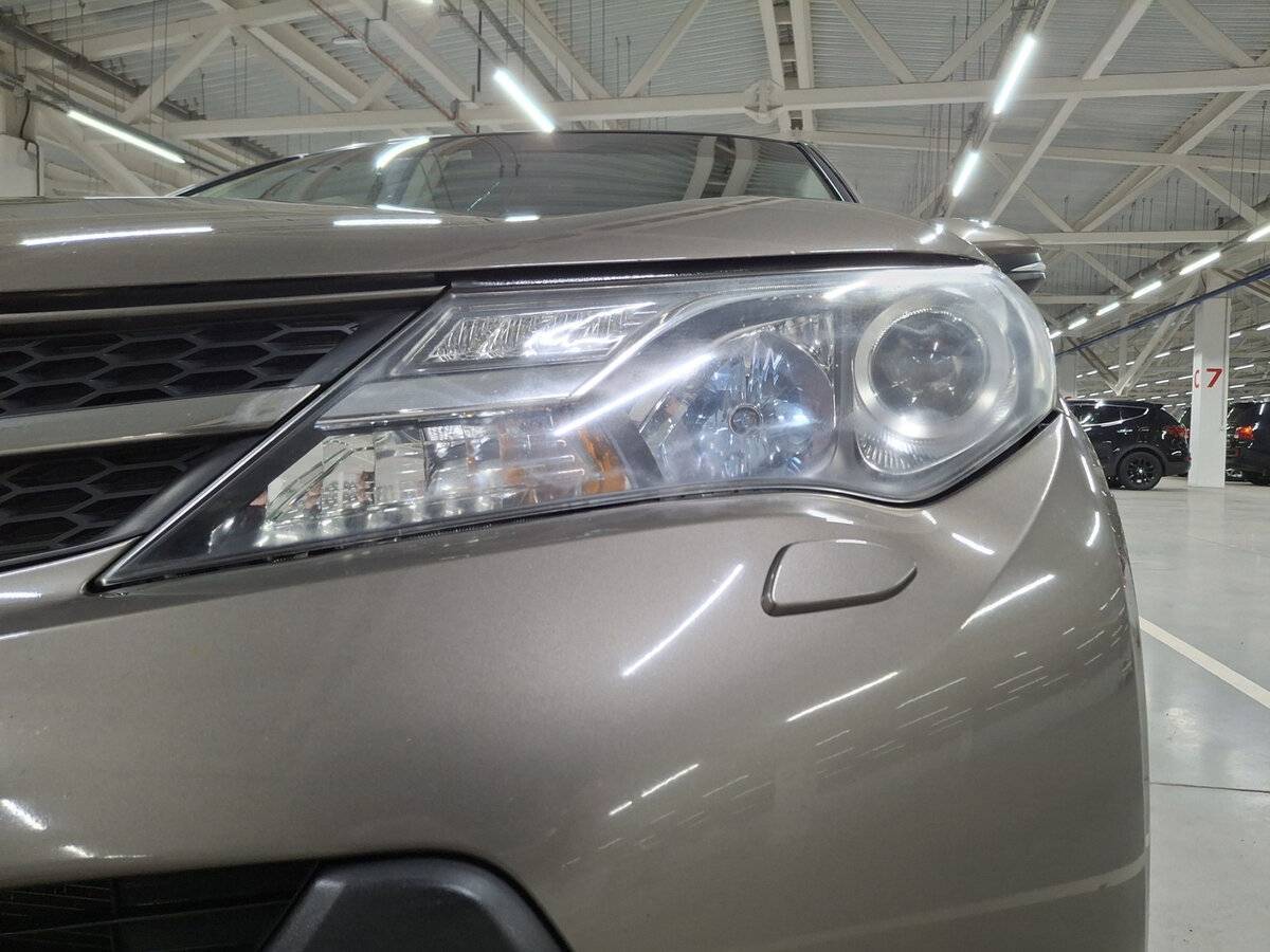 Toyota RAV4 2013 года с пробегом. Фото: #15