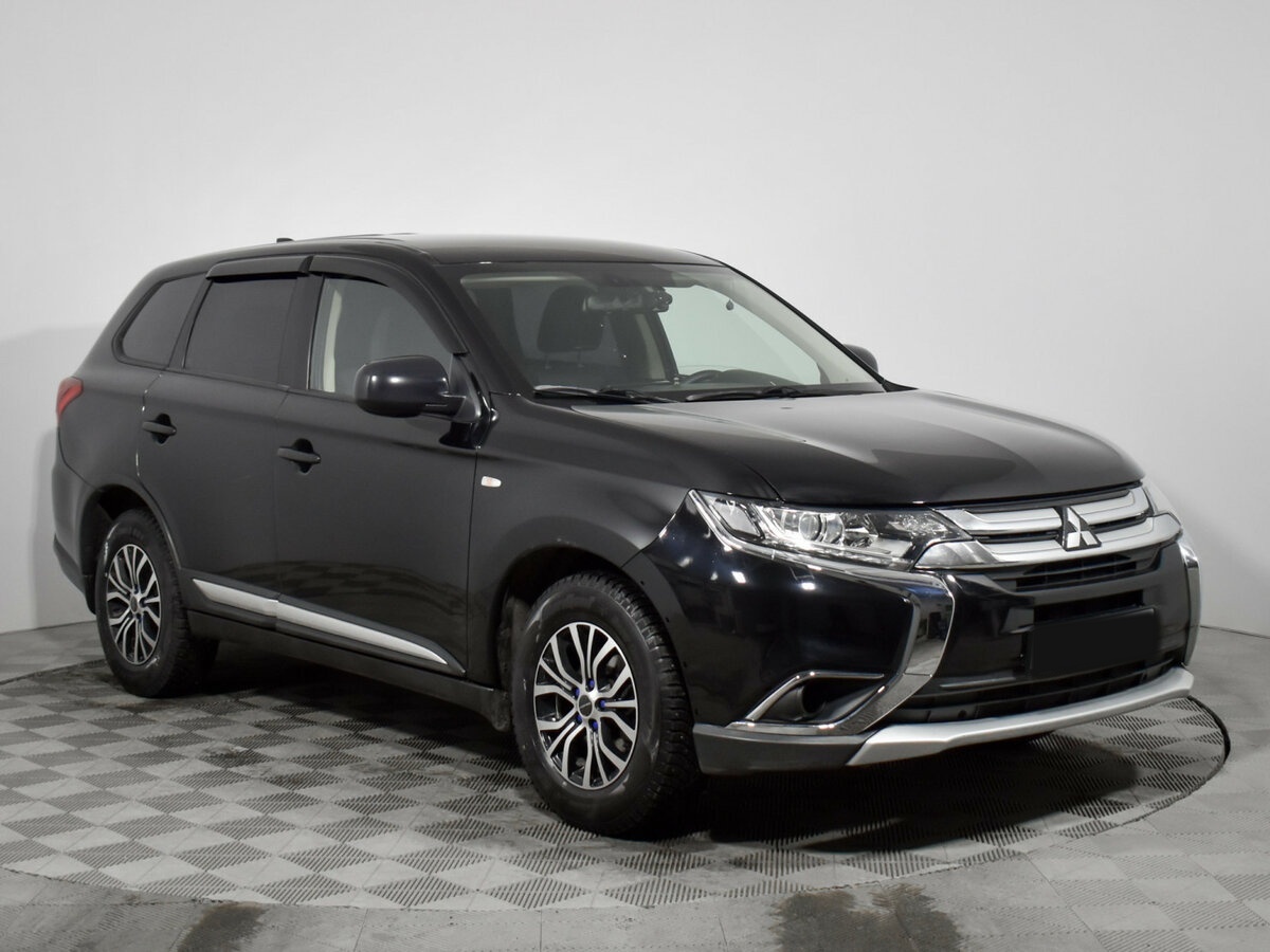 Mitsubishi Outlander 2018 года с пробегом. Фото: #2