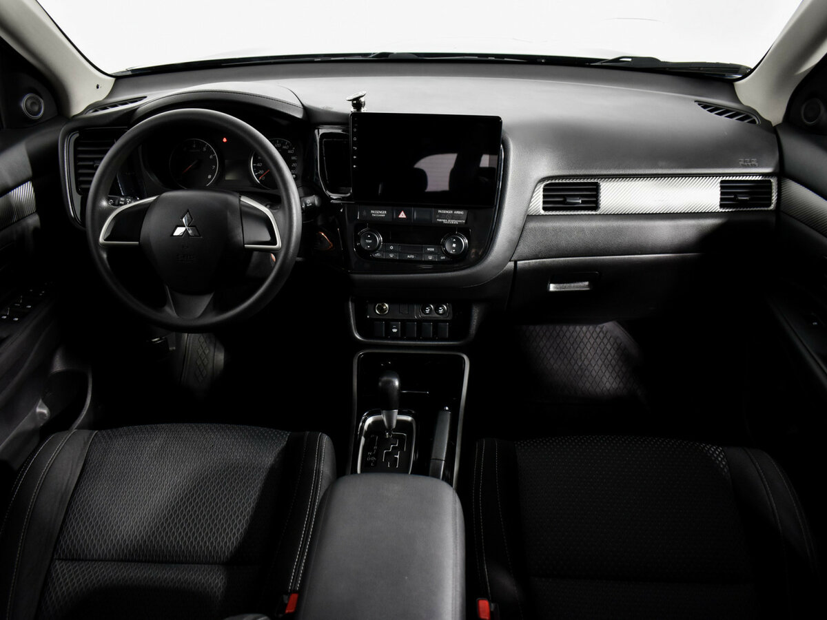 Mitsubishi Outlander 2018 года с пробегом. Фото: #10