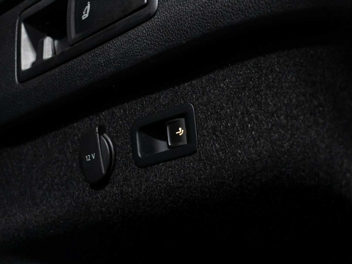 Б/У Фольксваген Пассат 2017 года. Фото: #21