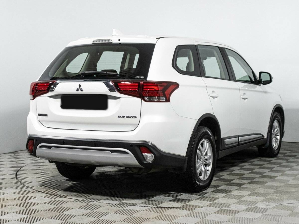 Mitsubishi Outlander 2019 года с пробегом. Фото: #3