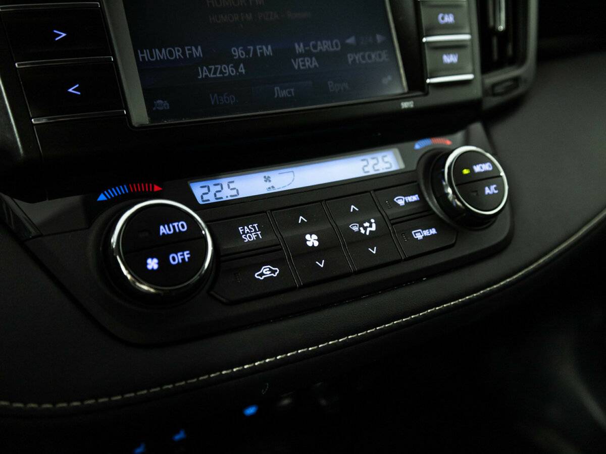 Toyota RAV4 2016 года с пробегом. Фото: #14