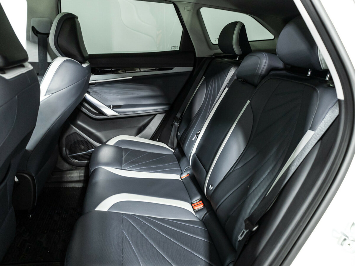 Geely Atlas 2024 года с пробегом. Фото: #9