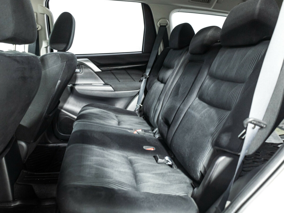 Mitsubishi Pajero Sport 2018 года с пробегом. Фото: #7