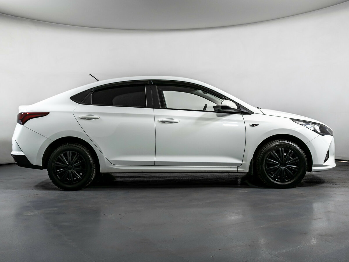 Hyundai Solaris 2020 года с пробегом. Фото: #3