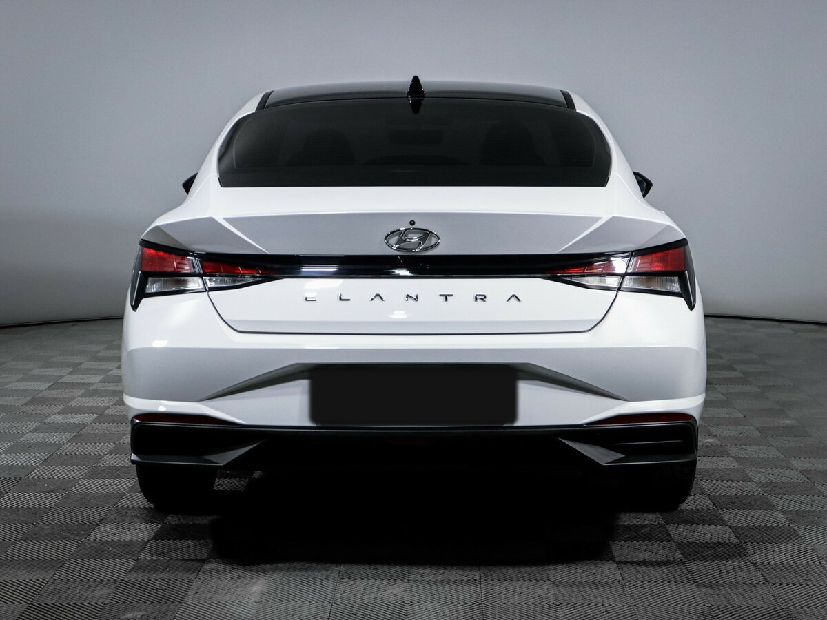 Hyundai Elantra 2023 года с пробегом. Фото: #5