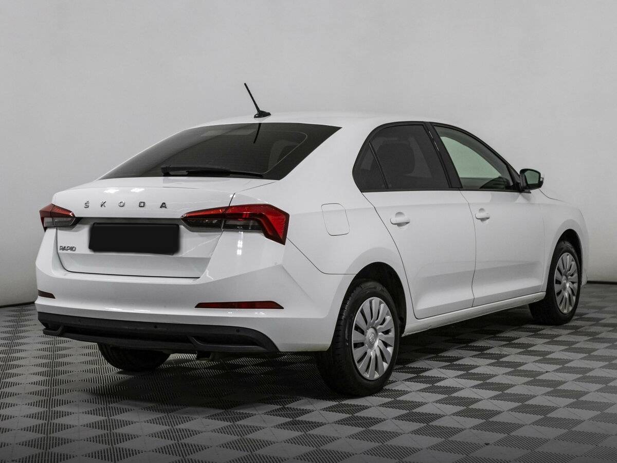 Skoda Rapid 2021 года с пробегом. Фото: #3