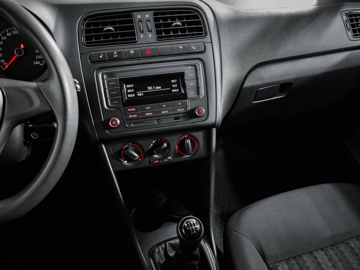 Volkswagen Polo 2018 года с пробегом. Фото: #12