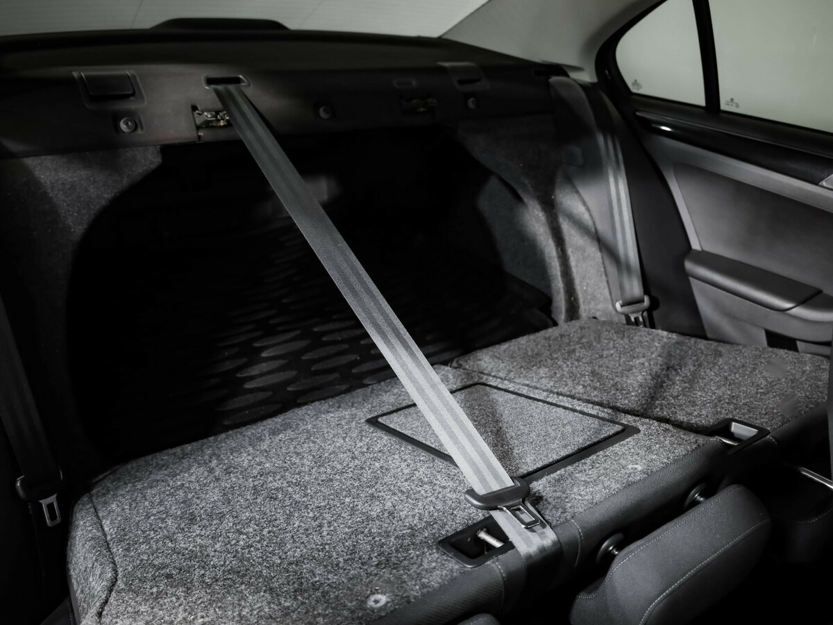 Б/У Фольксваген Джетта 2017 года. Фото: #28