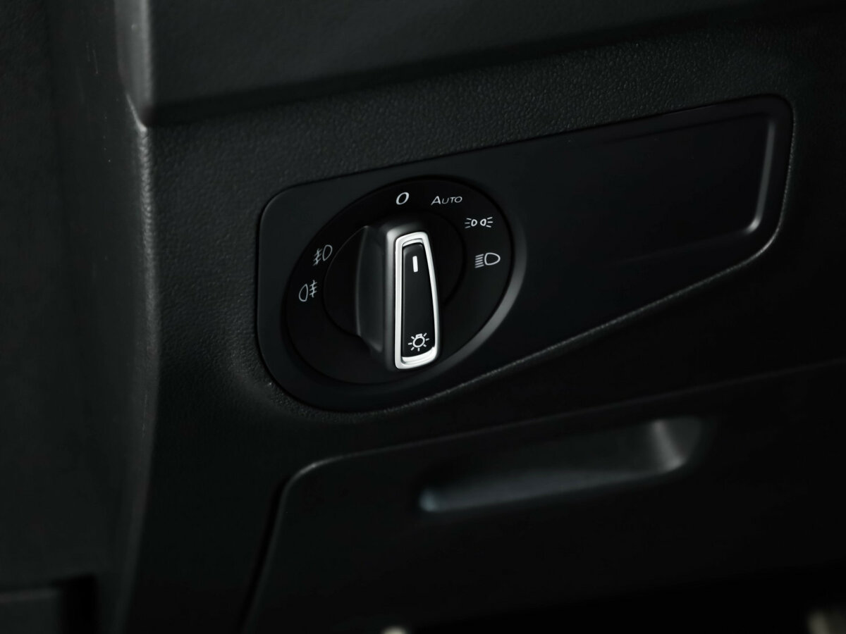 Б/У Фольксваген Тигуан 2020 года. Фото: #20