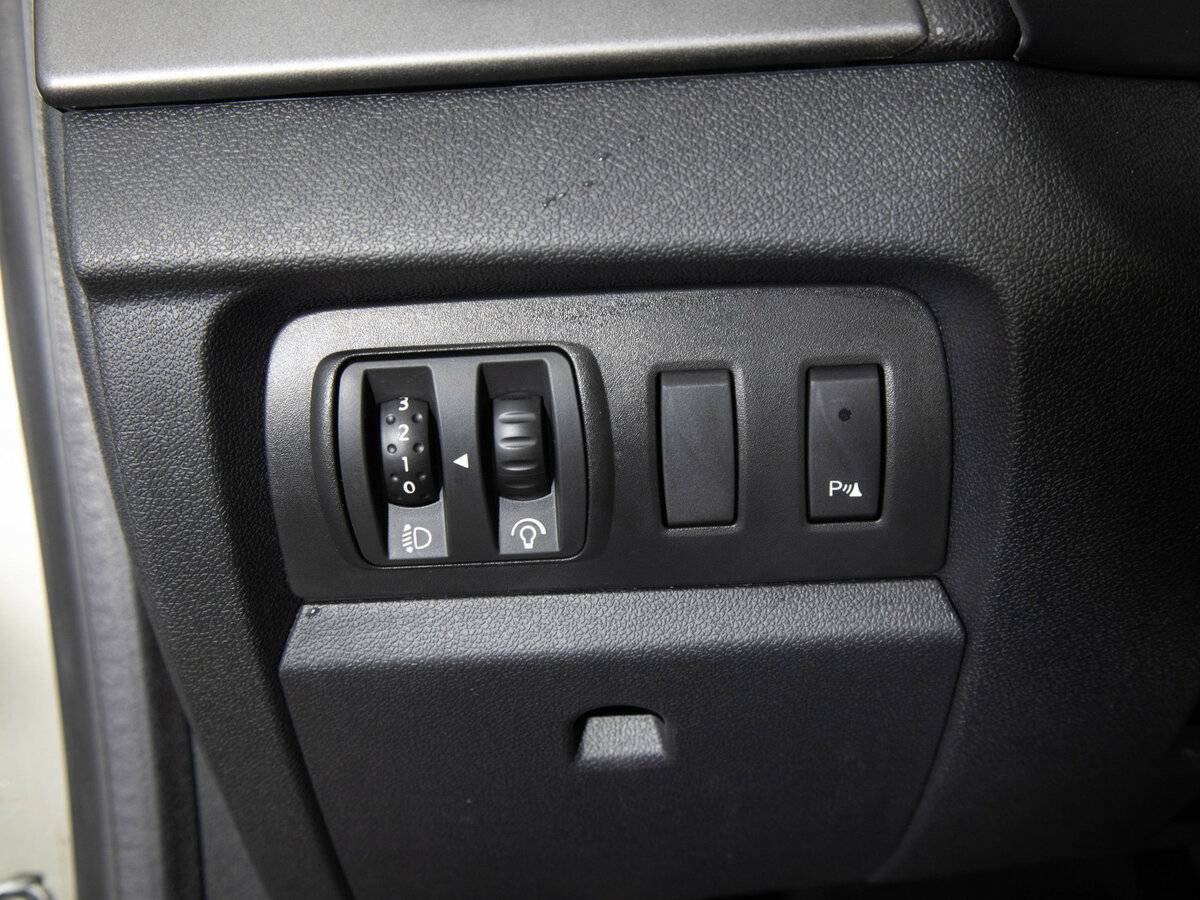 Renault Fluence 2014 года с пробегом. Фото: #10