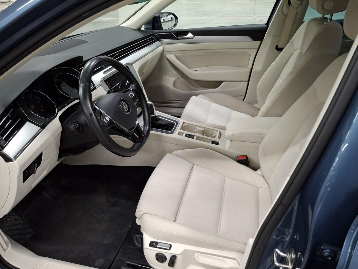 Б/У Фольксваген Пассат 2018 года. Фото: #15