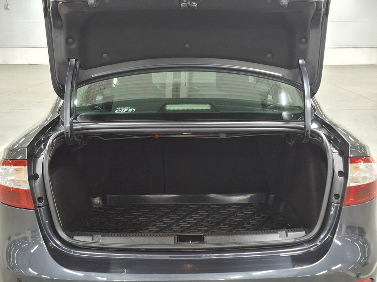 Renault Fluence 2012 года с пробегом. Фото: #9