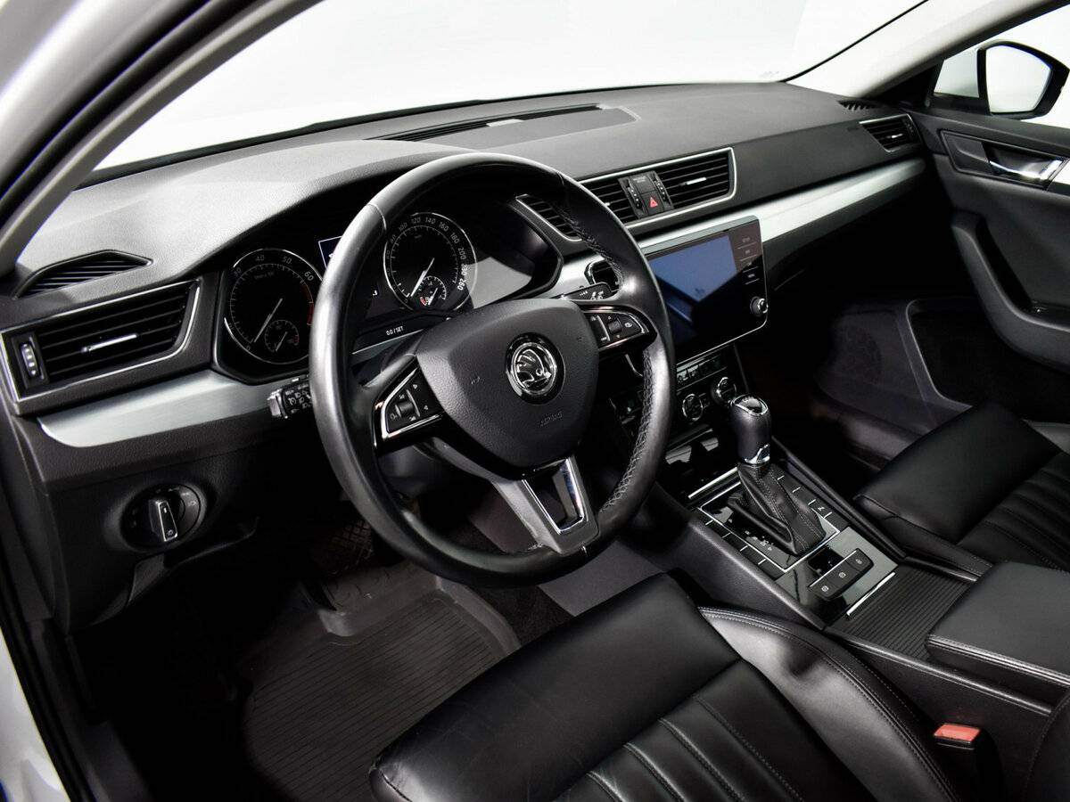 Б/У Шкода Суперб 2018 года. Фото: #6