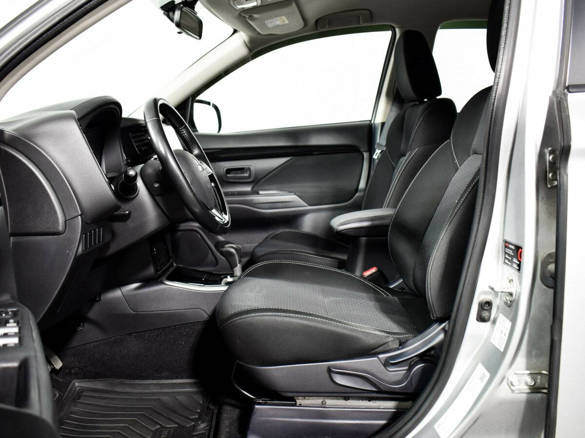 Mitsubishi Outlander 2018 года с пробегом. Фото: #7