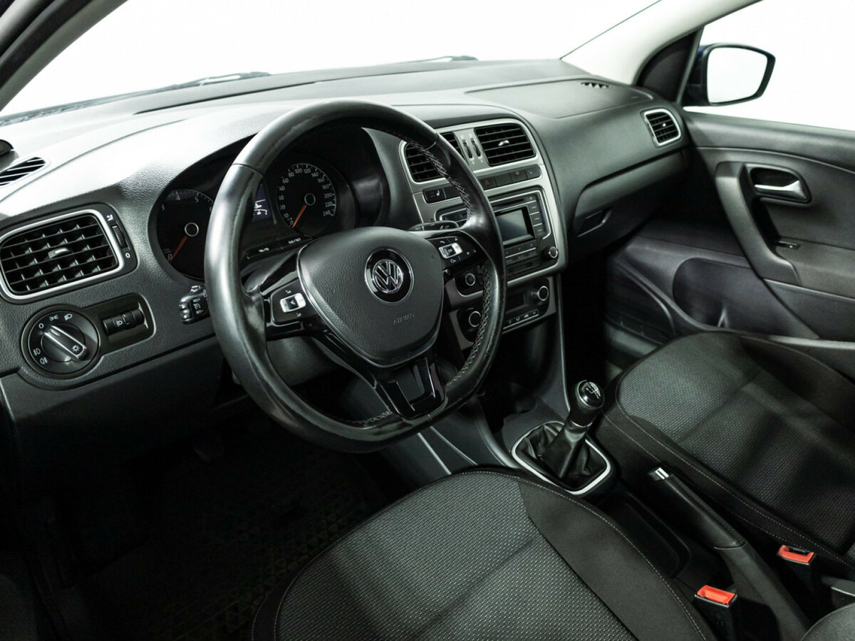 Б/У Фольксваген Поло 2016 года. Фото: #10