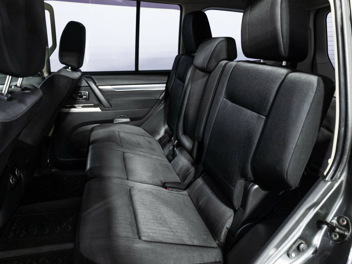 Mitsubishi Pajero 2015 года с пробегом. Фото: #8