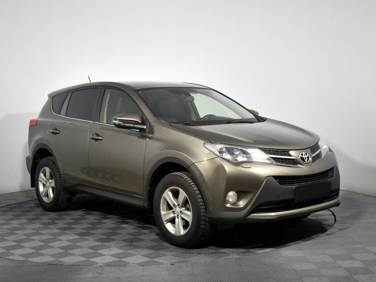 Toyota RAV4 2013 года с пробегом. Фото: #2