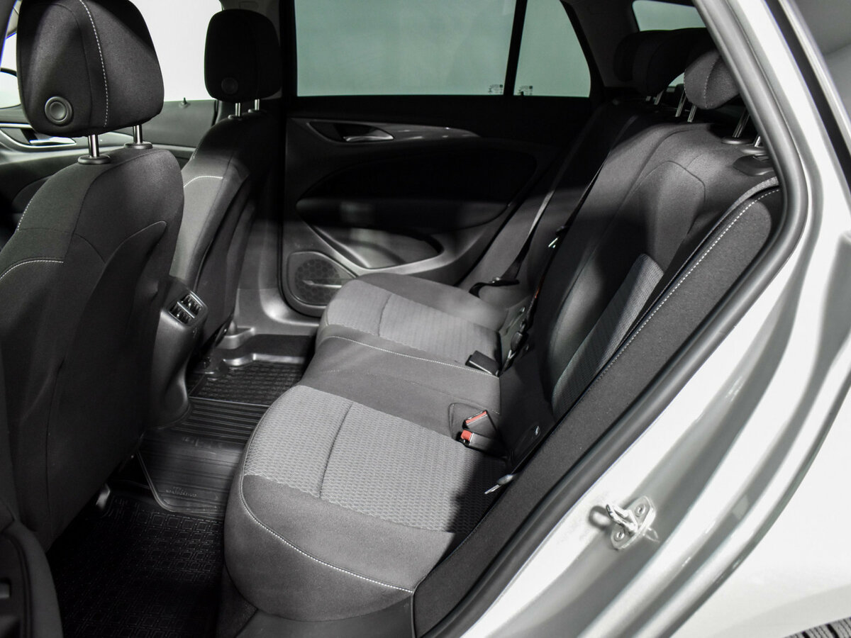 Opel Insignia 2020 года с пробегом. Фото: #8