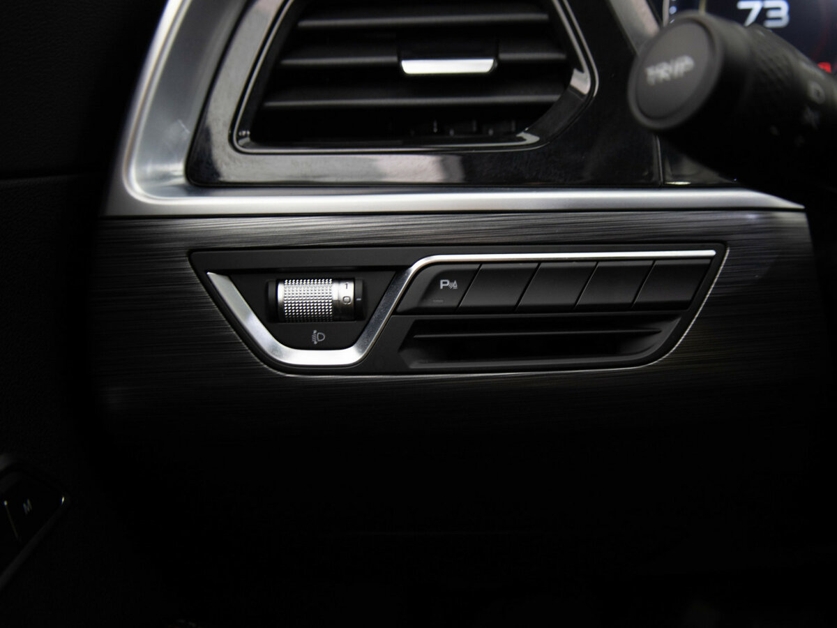 Geely Tugella 2022 года с пробегом. Фото: #14