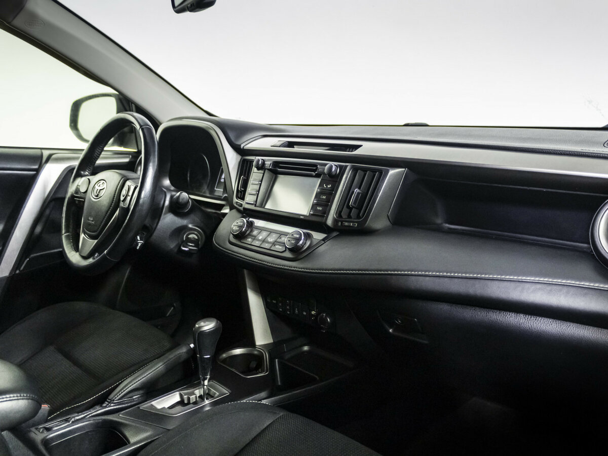 Toyota RAV4 2015 года с пробегом. Фото: #7