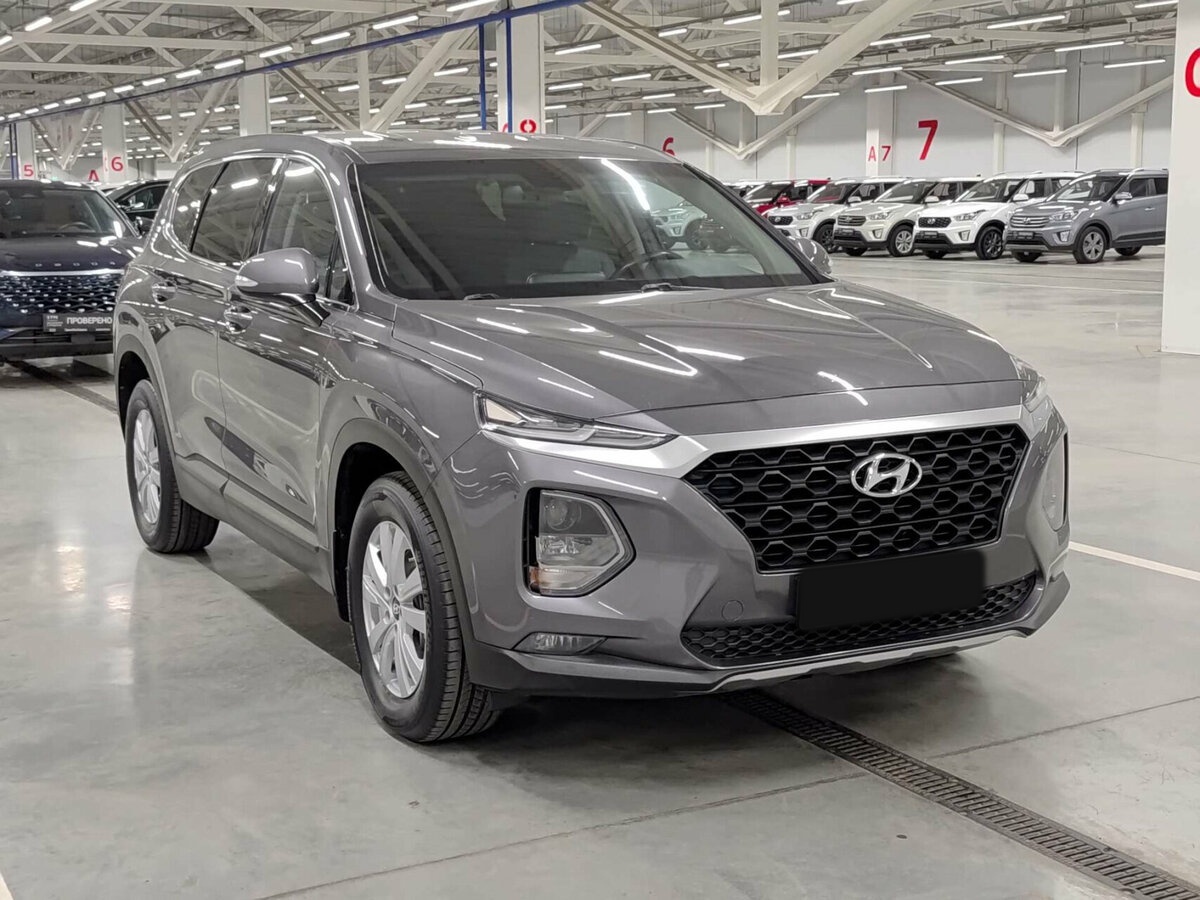 Hyundai Santa Fe 2019 года с пробегом. Фото: #2