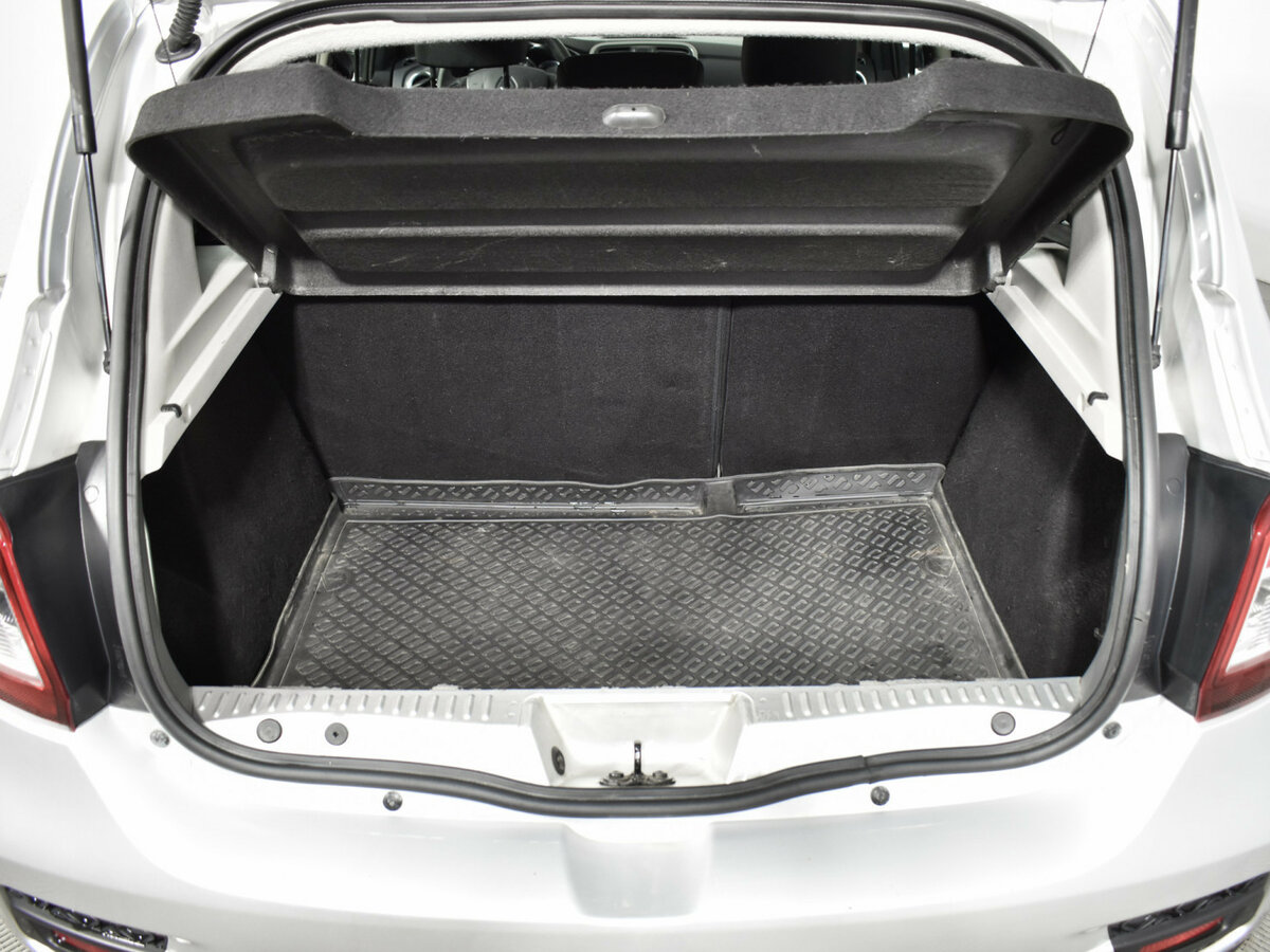 Renault Sandero 2016 года с пробегом. Фото: #17