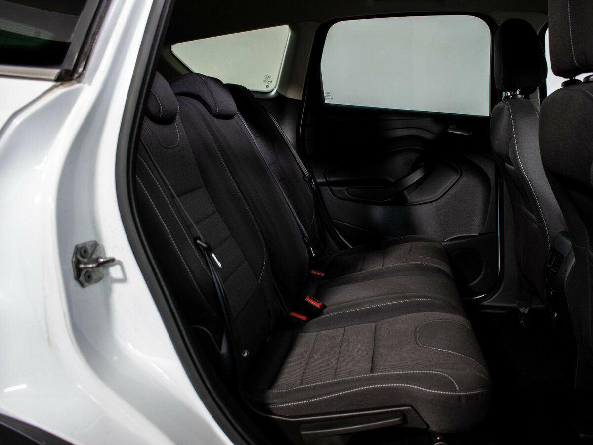 Ford Kuga 2015 года с пробегом. Фото: #6