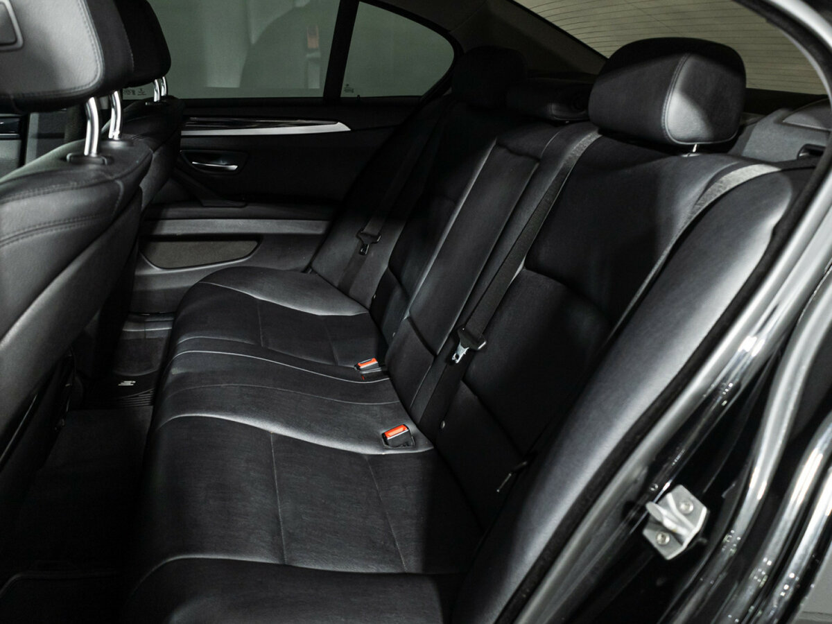 BMW 5 серии 2016 года с пробегом. Фото: #9